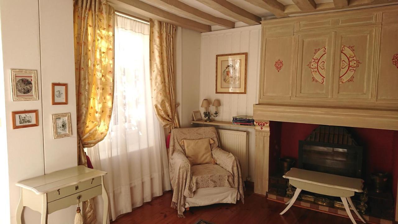 Appartement A L'Ombre Du Tilleul à Giverny Extérieur photo