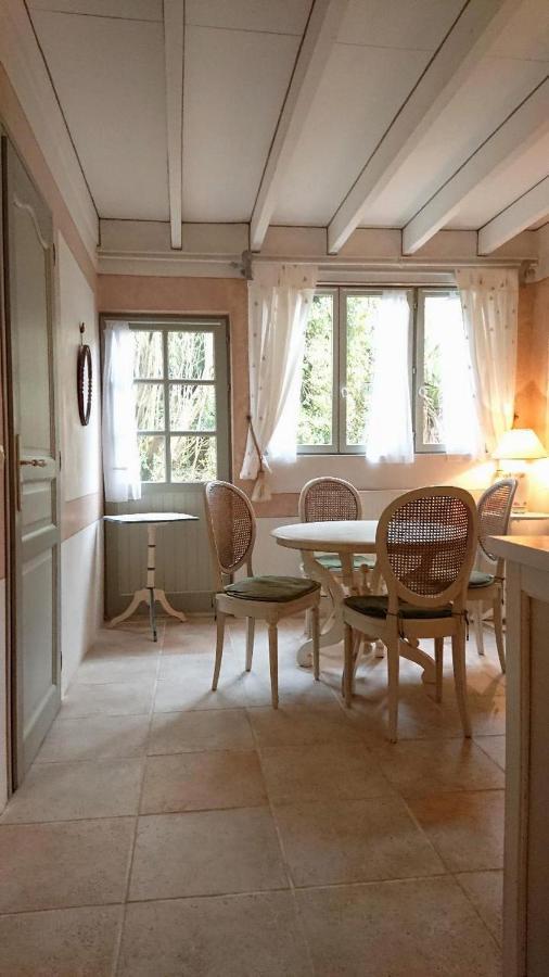 Appartement A L'Ombre Du Tilleul à Giverny Extérieur photo