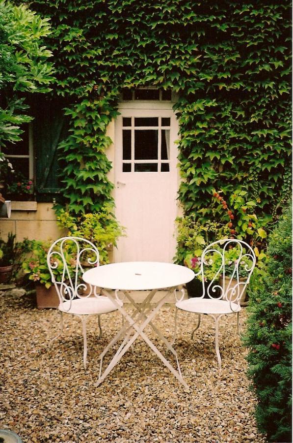 Appartement A L'Ombre Du Tilleul à Giverny Extérieur photo